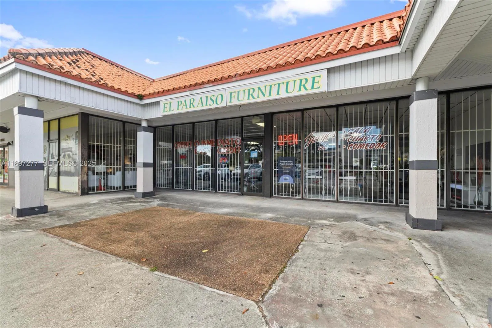 Established Furniture Store with Immediate Cash Flow