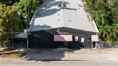 Niche Clothing and Fabric Manufacturer with Relocatable Operations