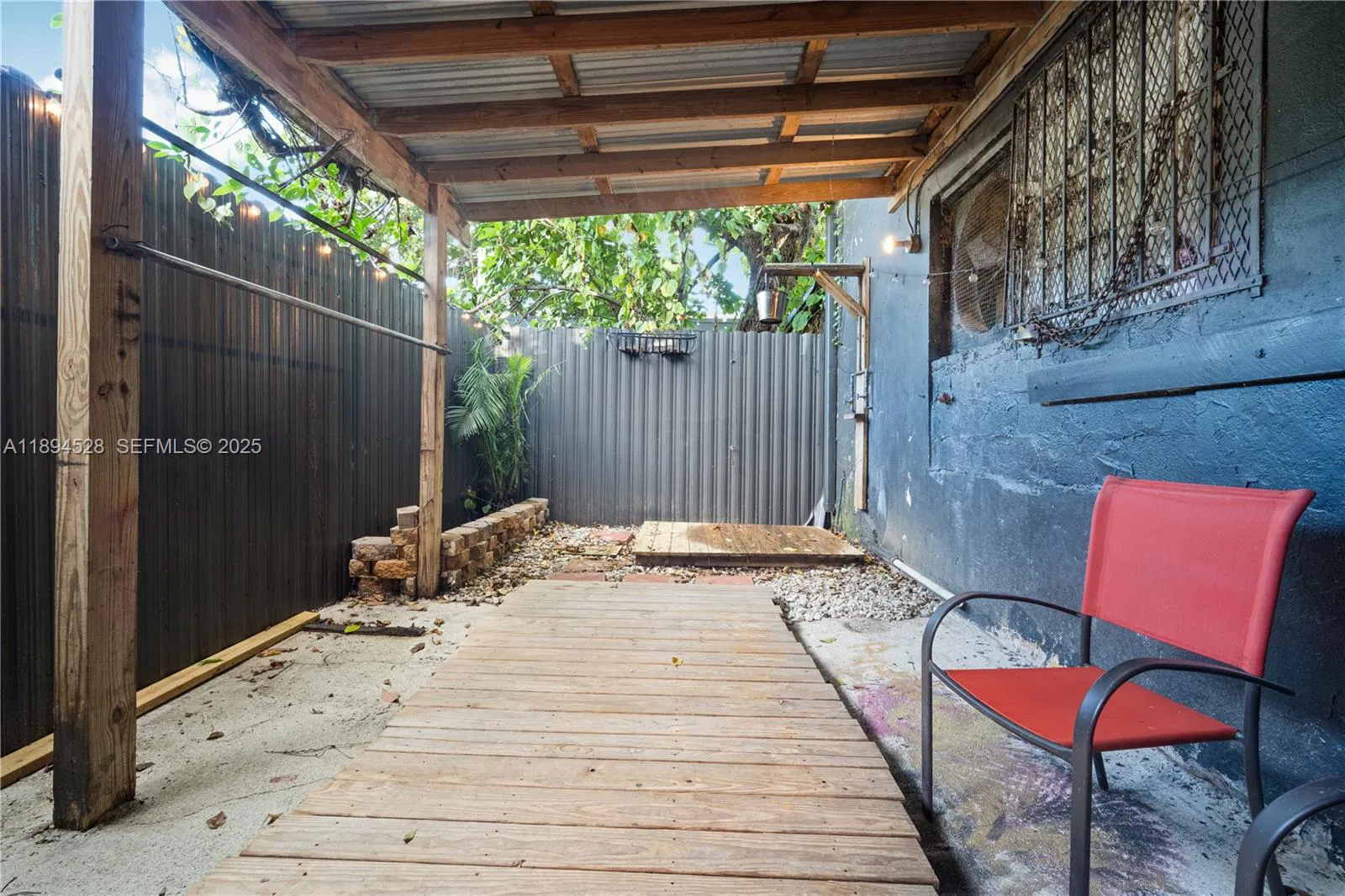 Niche Clothing and Fabric Manufacturer with Relocatable Operations