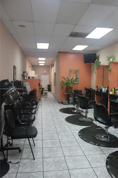 Established Hair Salon with Loyal Clientele