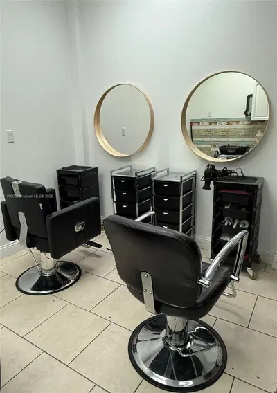 Established Hair Salon with Loyal Clientele