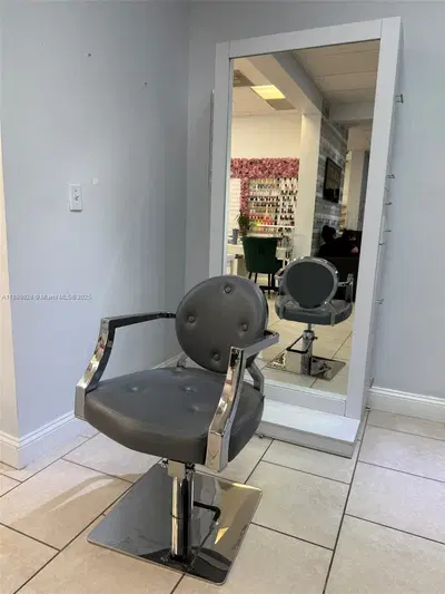 Established Hair Salon with Loyal Clientele