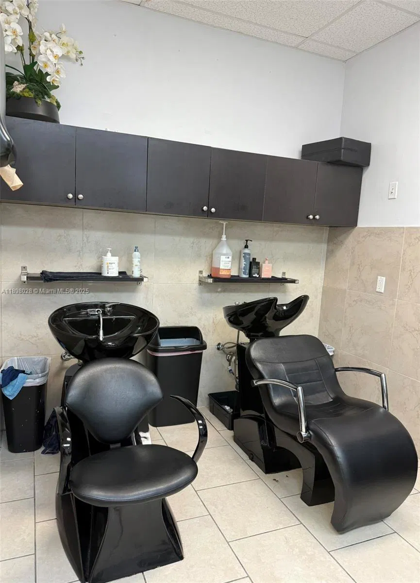 Established Hair Salon with Loyal Clientele