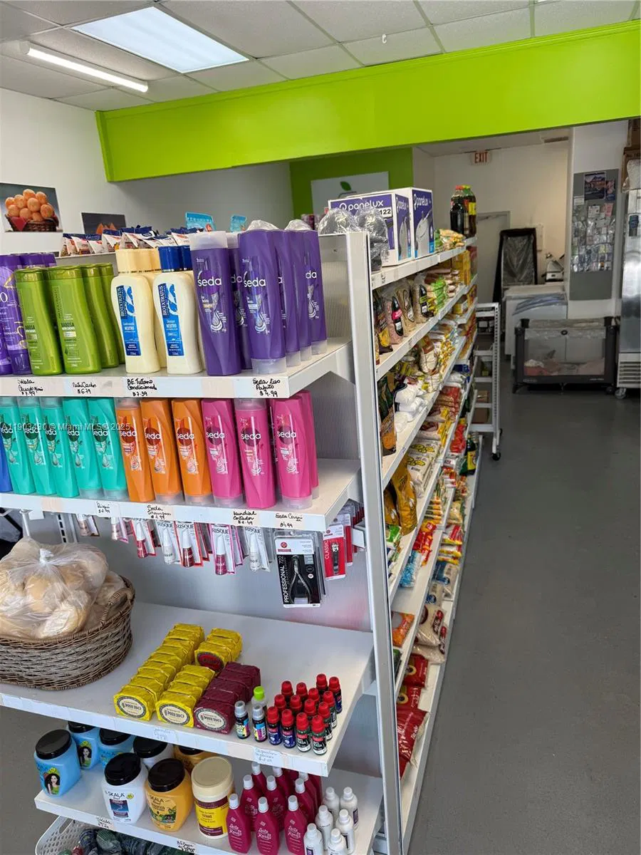 Turnkey Brazilian Cafe and Store with Prime Location