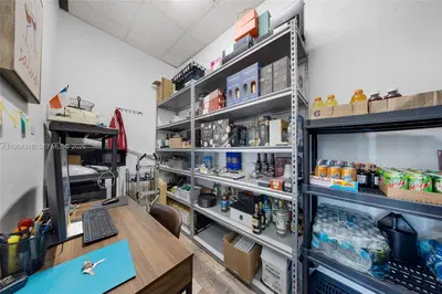 Profitable Liquor Store with Clear Growth Potential