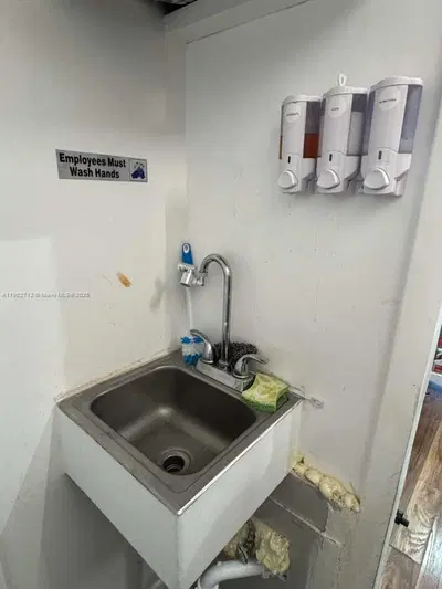 Thriving Organic Grocery Store with Loyal Clientele