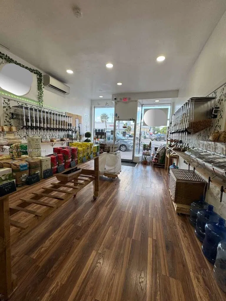 Thriving Organic Grocery Store with Loyal Clientele