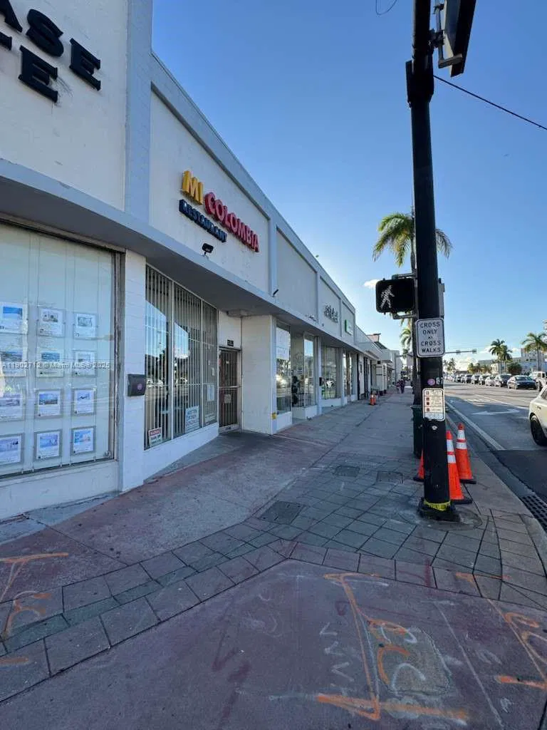 Thriving Organic Grocery Store with Loyal Clientele