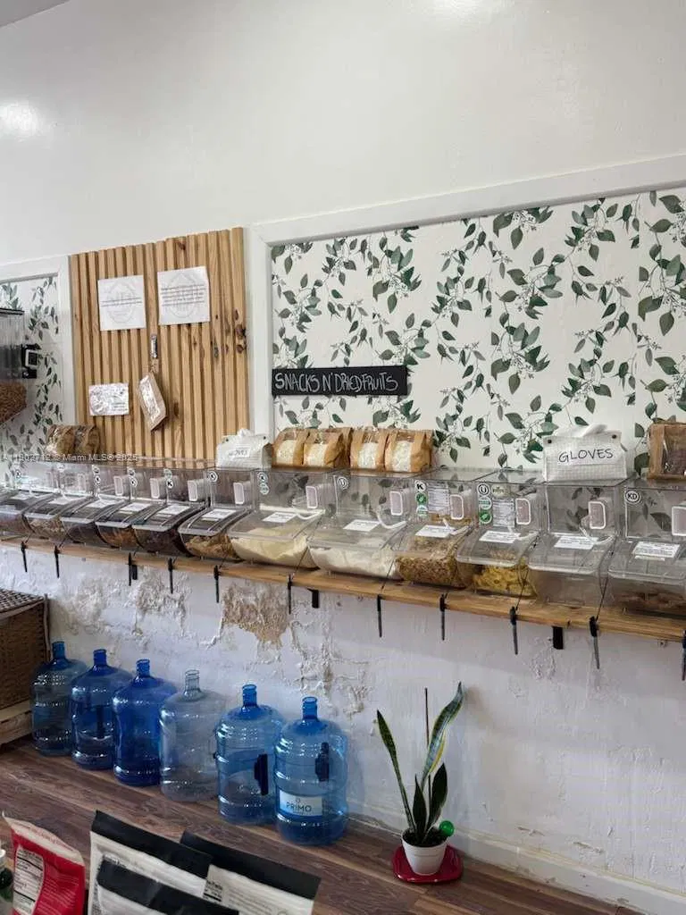 Thriving Organic Grocery Store with Loyal Clientele