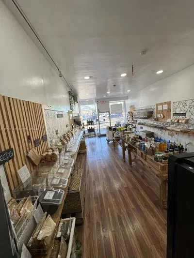 Thriving Organic Grocery Store with Loyal Clientele