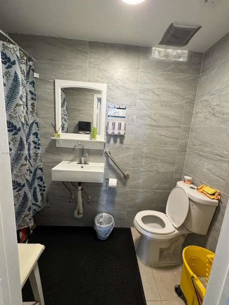 Thriving Organic Grocery Store with Loyal Clientele