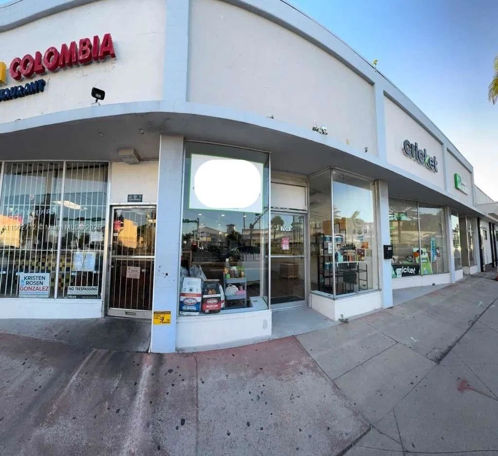 Thriving Organic Grocery Store with Loyal Clientele