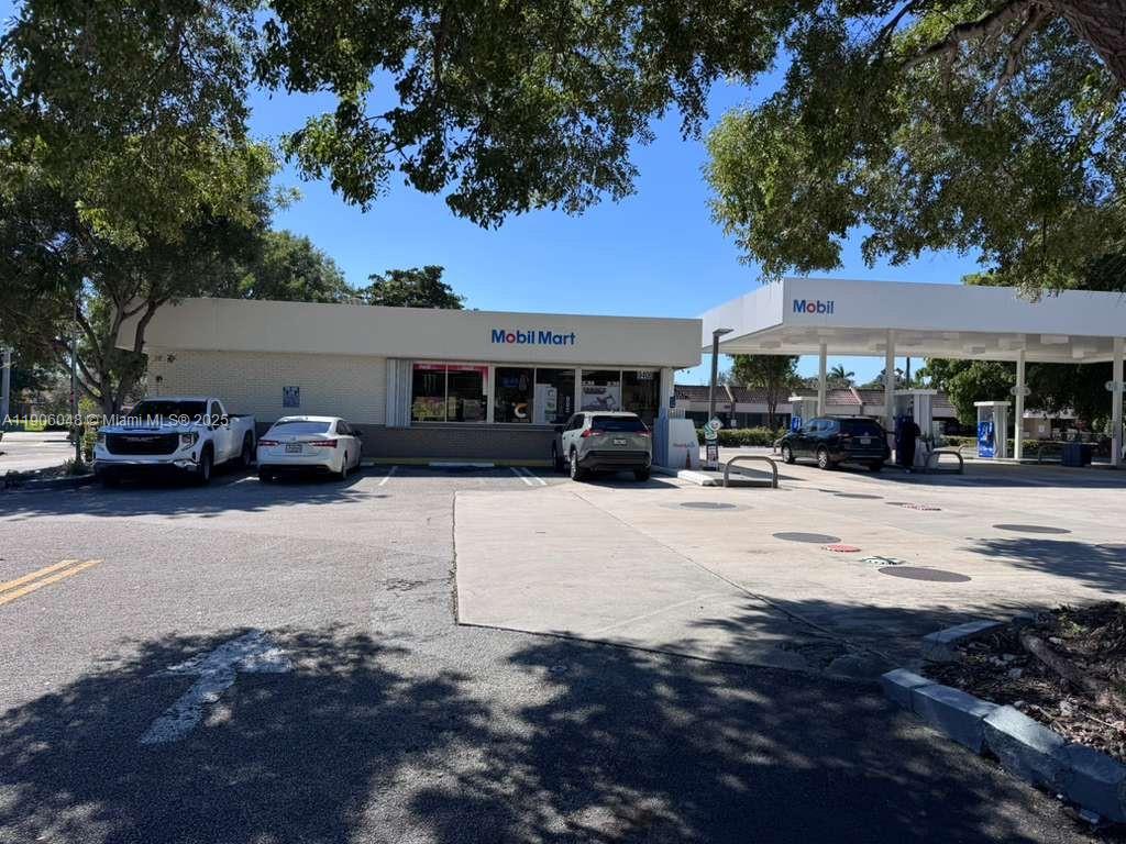 Profitable Gas Station with Strong Fuel and Lottery Sales