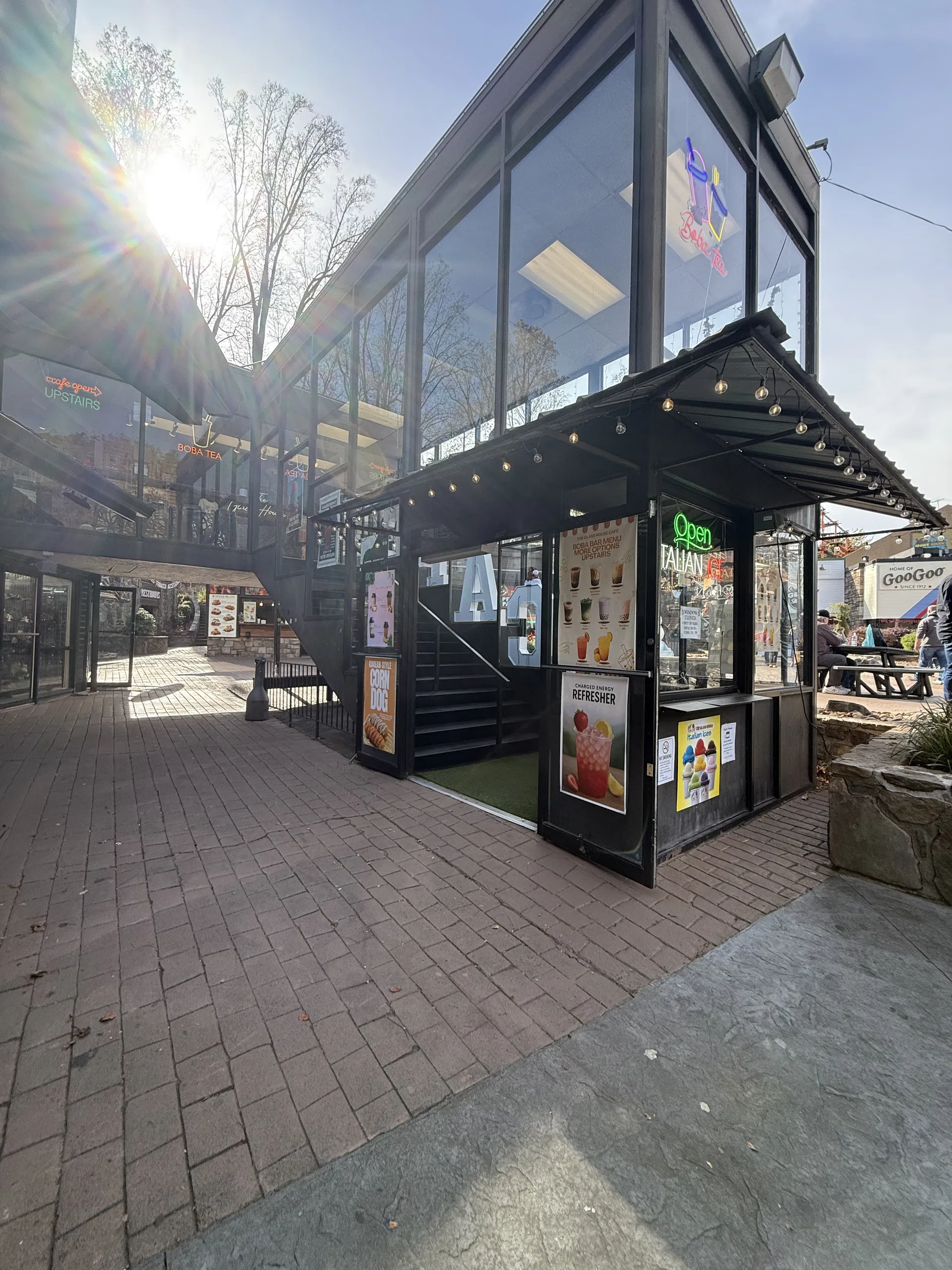 Premier Cafe with High Profitability and Expansion Potential