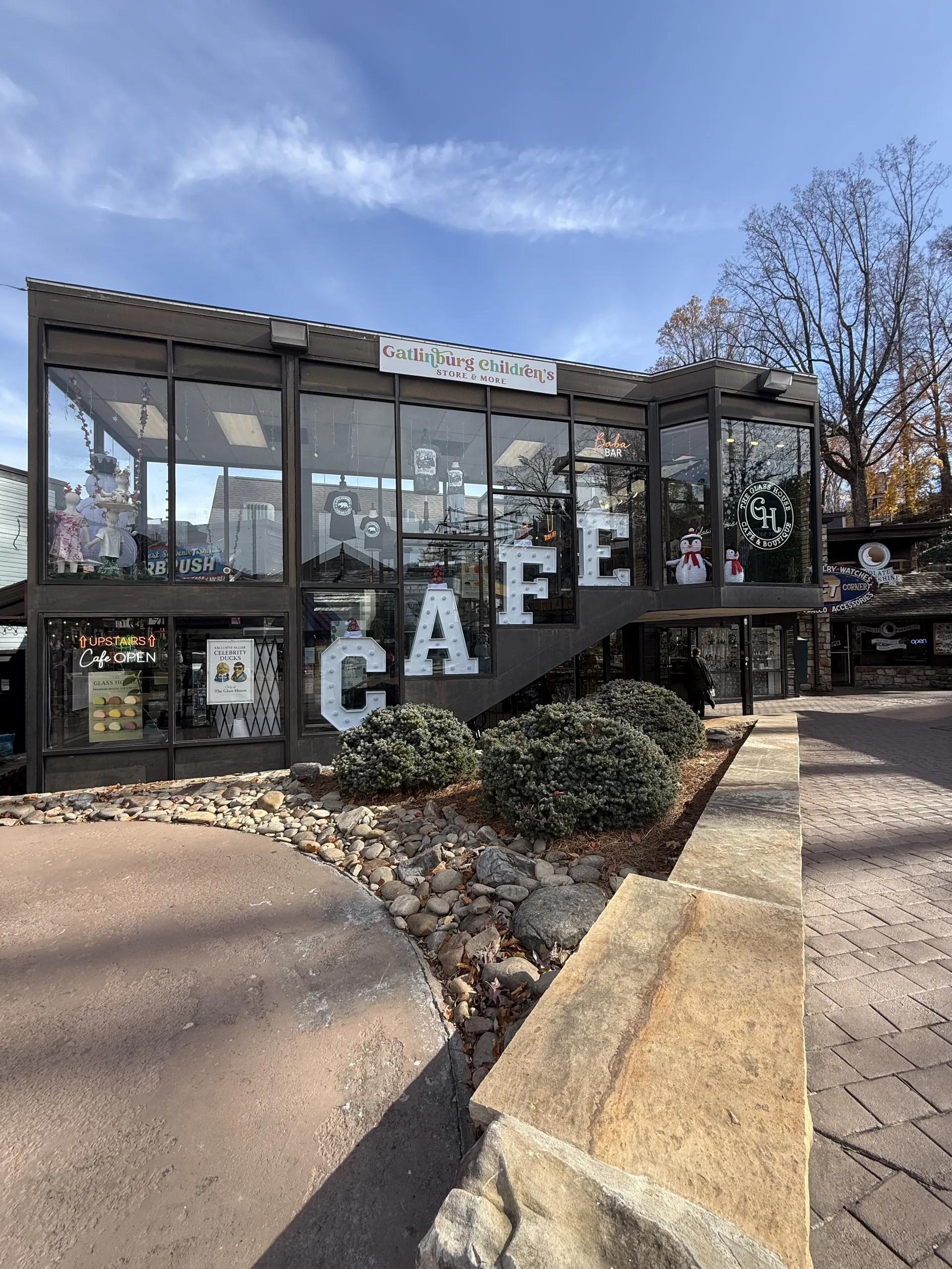 Premier Cafe with High Profitability and Expansion Potential