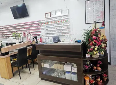 Profitable Nail Salon with Prime Mall Location
