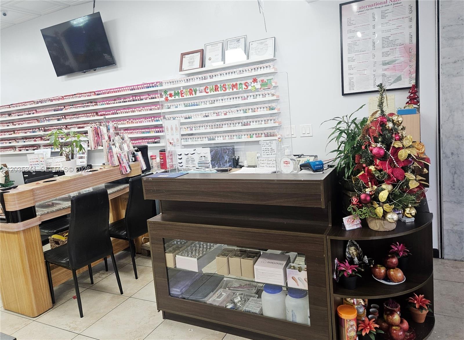 Profitable Nail Salon with High Foot Traffic Location