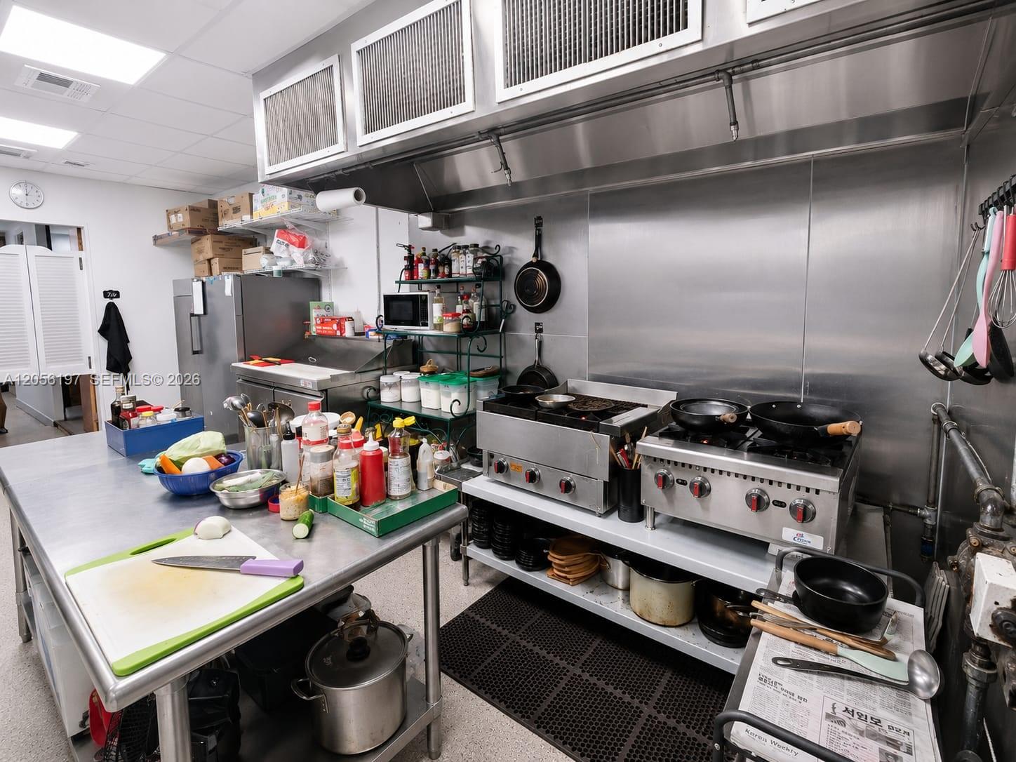 Complete Restaurant Equipment Package with Dining Area Fixtures