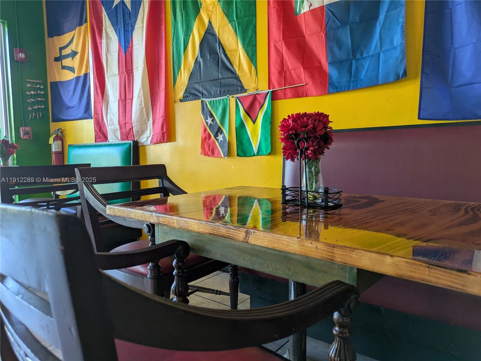 Profitable Jamaican Restaurant with Turnkey Operations
