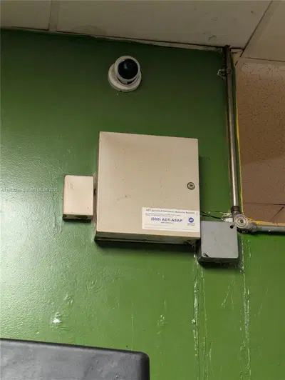 Profitable Jamaican Restaurant with Turnkey Operations