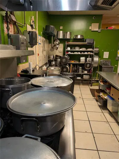 Profitable Jamaican Restaurant with Turnkey Operations