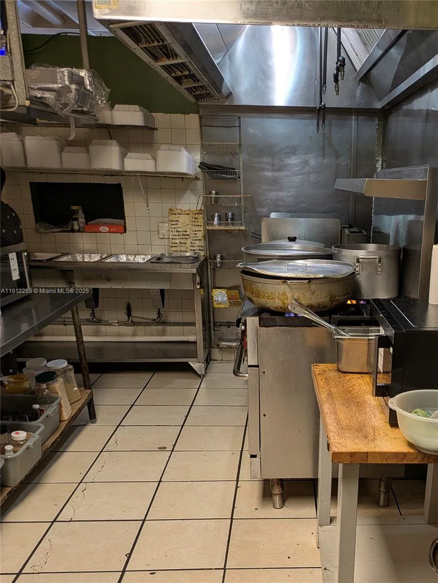 Profitable Jamaican Restaurant with Turnkey Operations