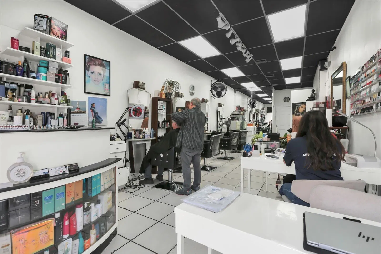 Profitable Salon and Spa with Prime Location and Low Rent