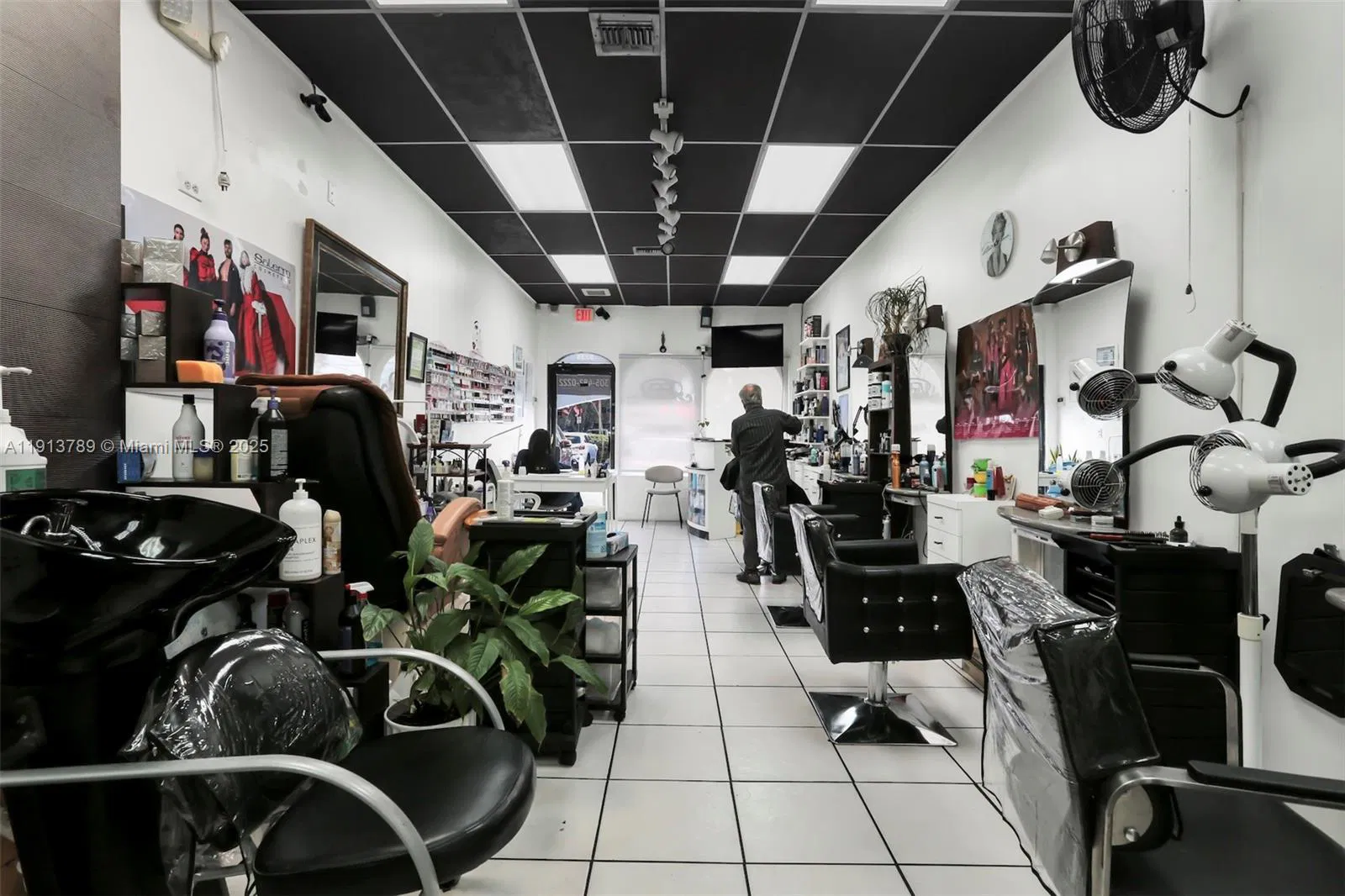 Profitable Salon and Spa with Prime Location and Low Rent