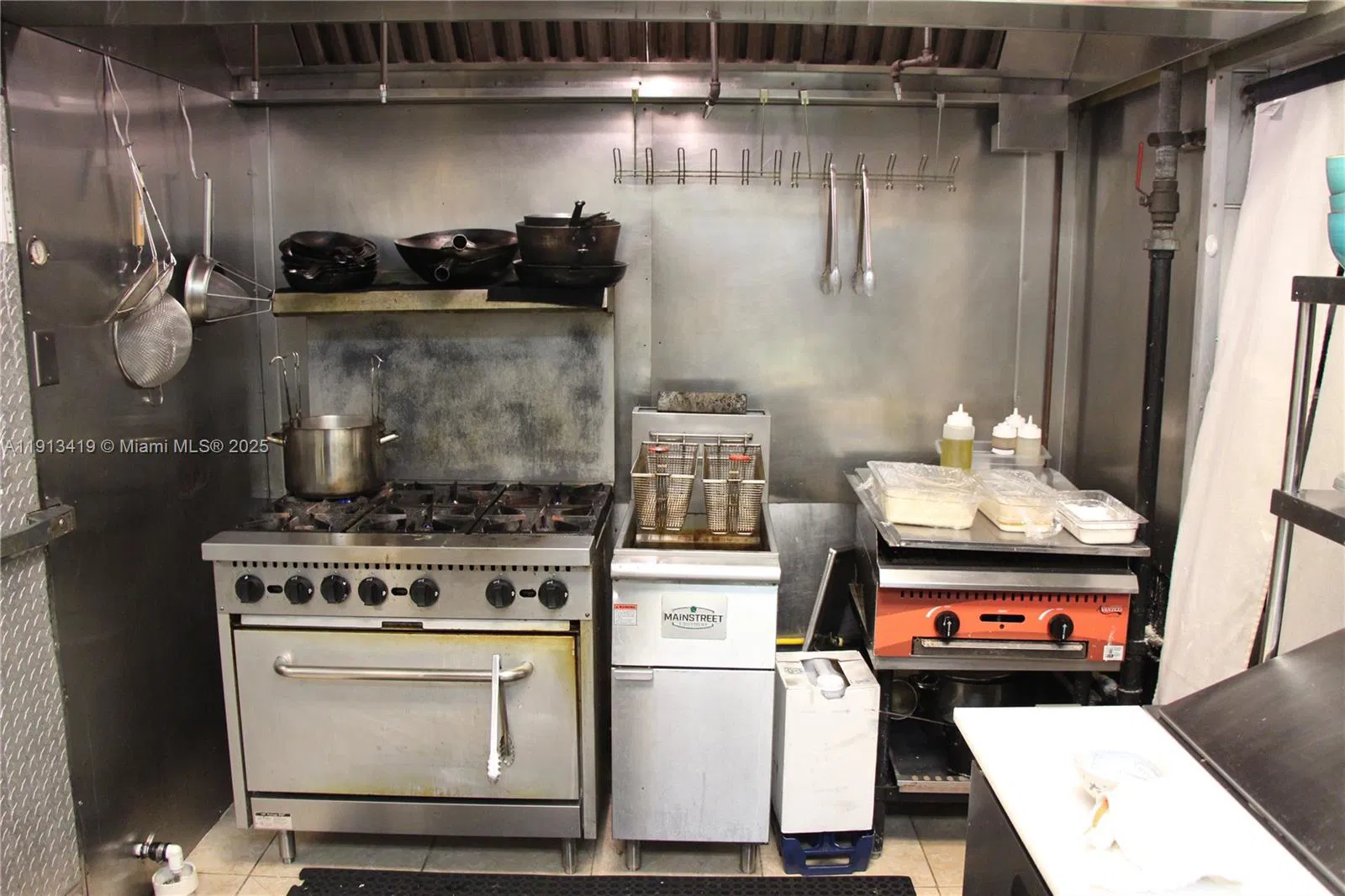 Established Sushi Restaurant with Turnkey Operations