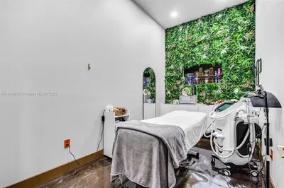 Thriving Luxury Medical Spa with Loyal Clientele