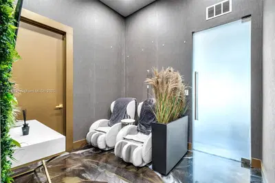 Thriving Luxury Medical Spa with Loyal Clientele