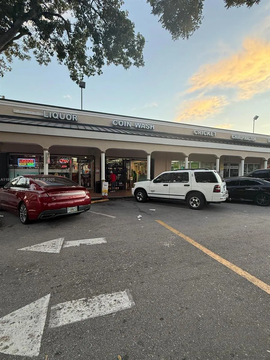 Profitable Coin Laundry Business with High Foot Traffic