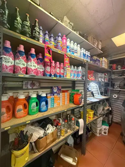 Profitable Coin Laundry Business with High Foot Traffic