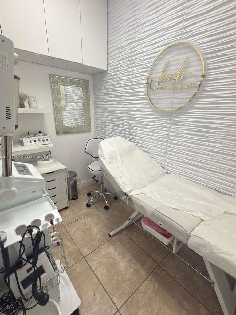 Complete Beauty Salon Equipment and Inventory Package