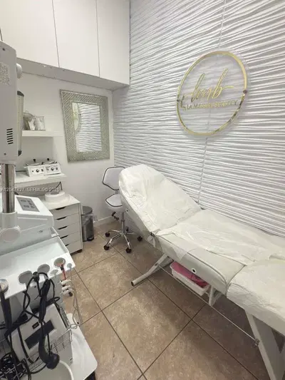 Complete Beauty Salon Equipment and Inventory Package