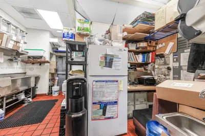 Established Japanese Restaurant with High Traffic Location