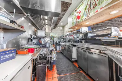 Established Japanese Restaurant with High Traffic Location