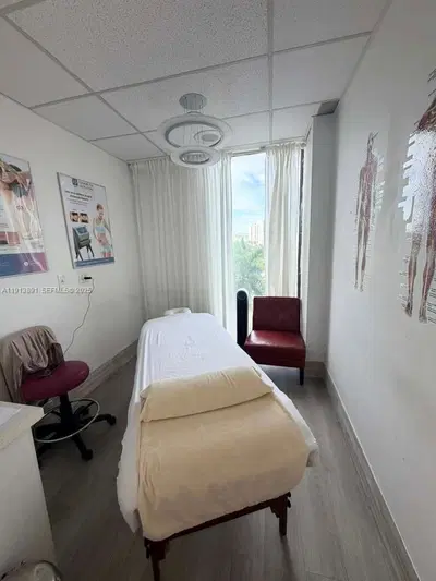 Thriving Medical and Wellness Clinic with Strong Insurance Contracts