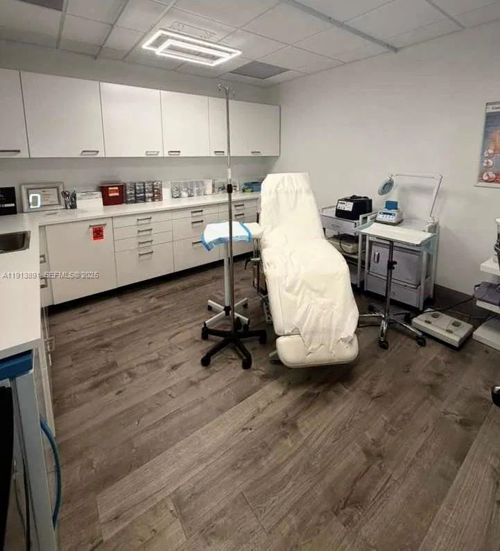 Thriving Medical and Wellness Clinic with Strong Insurance Contracts