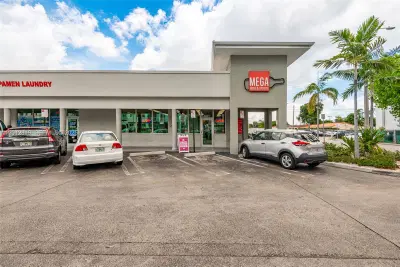 Turnkey Liquor Store Assets in Prime Corner Location