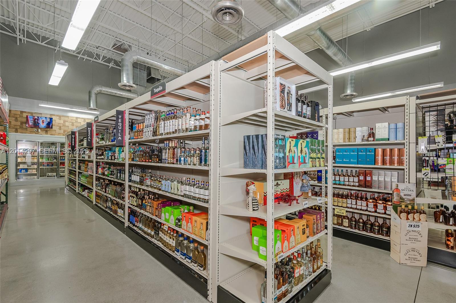 Turnkey Liquor Store in High Traffic Shopping Center