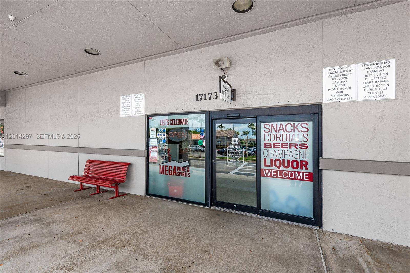 Turnkey Liquor Store in High Traffic Shopping Center