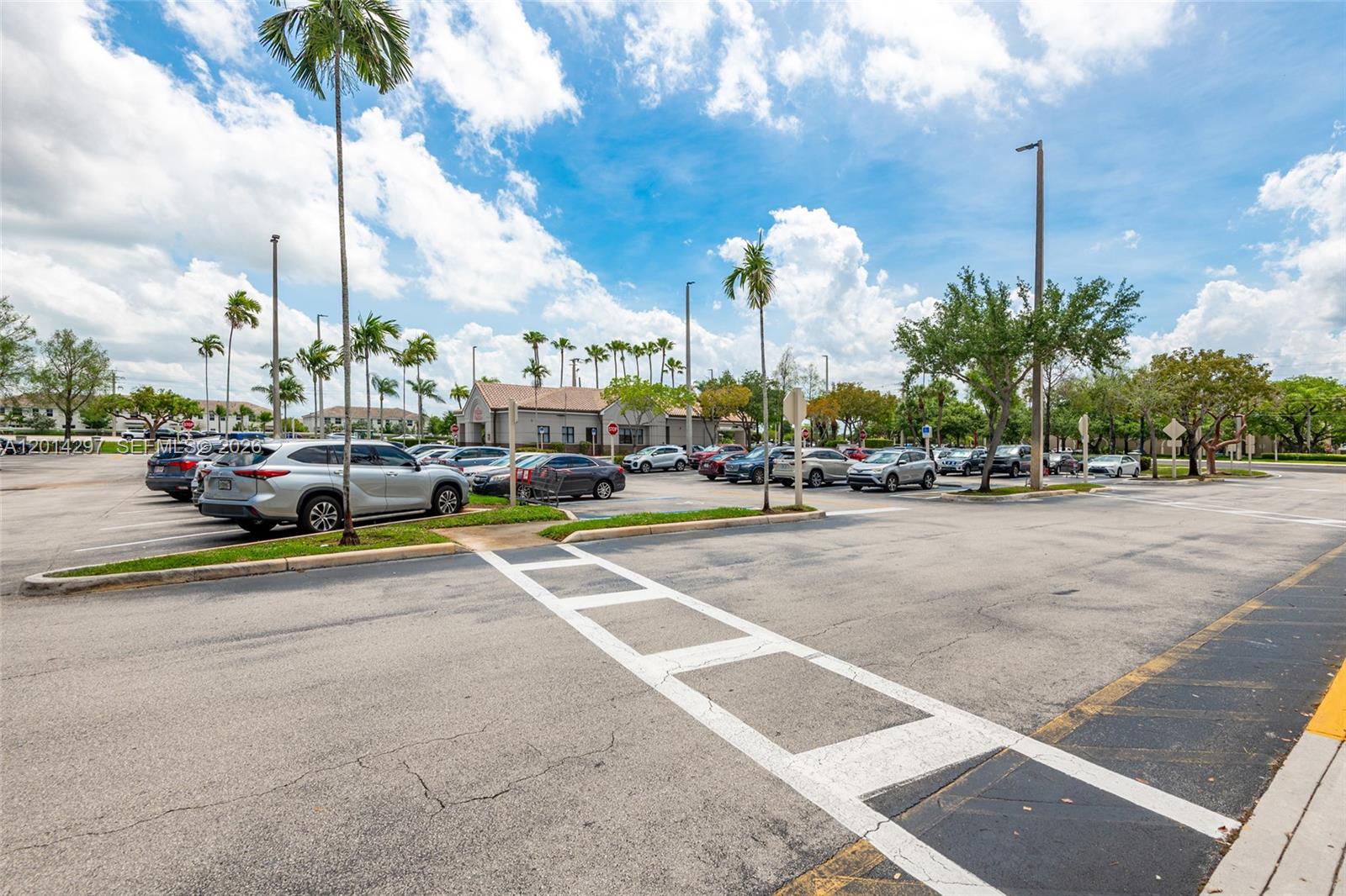 Turnkey Liquor Store in High Traffic Shopping Center