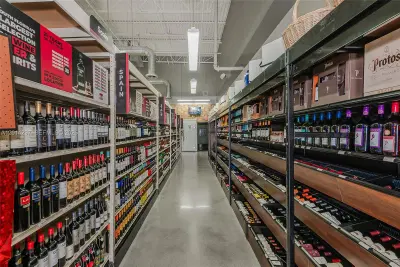 Turnkey Liquor Store in High Traffic Shopping Center