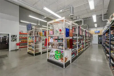 Turnkey Liquor Store in High Traffic Shopping Center