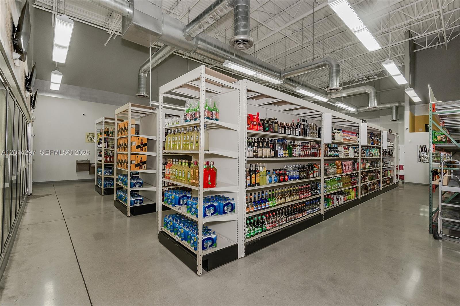 Turnkey Liquor Store in High Traffic Shopping Center