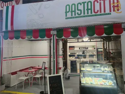 Thriving Pizza Restaurant with Lifestyle Operations