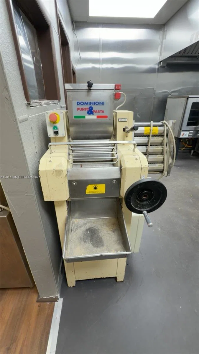 Complete Restaurant Equipment Package with Pasta Production Machinery