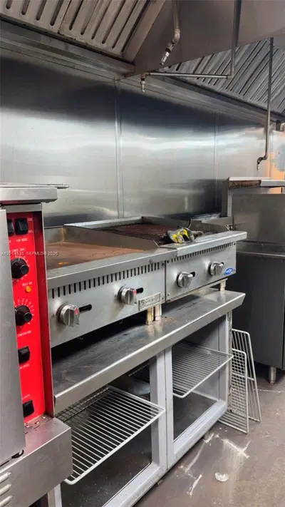 Complete Restaurant Equipment Package with Pasta Production Machinery