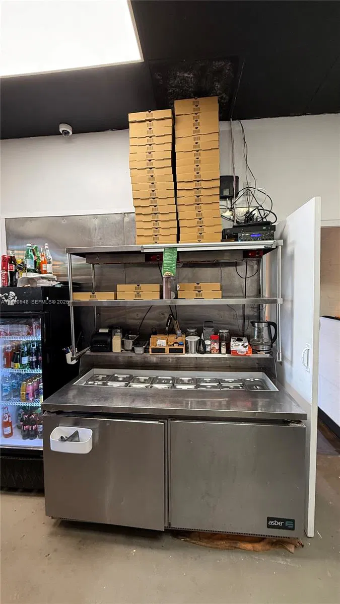 Turnkey Italian Pizzeria with High End Equipment